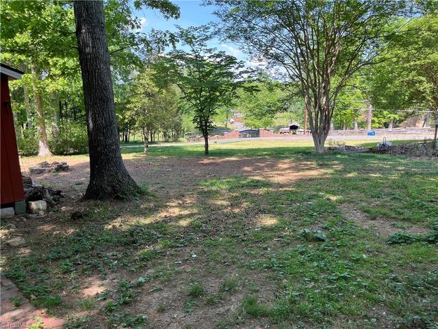2890 Beta Street, Pfafftown, NC 27040