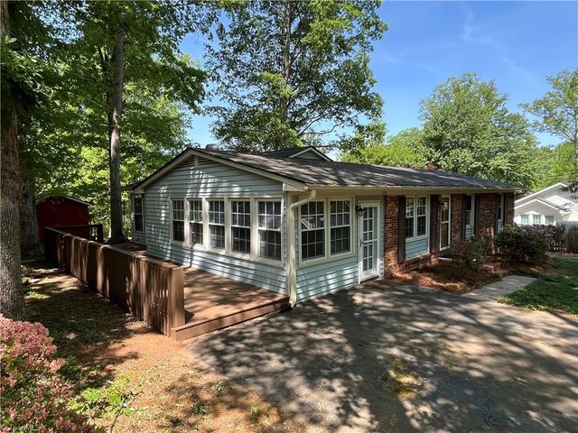 2890 Beta Street, Pfafftown, NC 27040