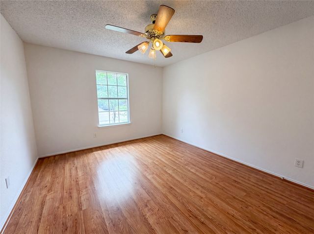 1233 Windy Meadows Drive, Burleson, TX 76028