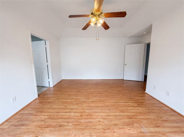 1233 Windy Meadows Drive, Burleson, TX 76028