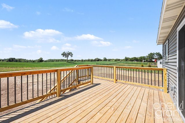 5625 Whites Bridge Road, Belding, MI 48809