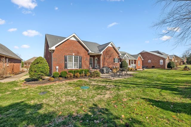 192 Winfrey Ct, Pleasant View, TN 37146