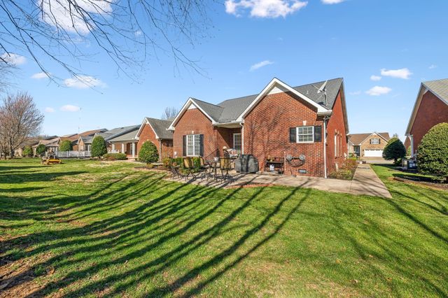 192 Winfrey Ct, Pleasant View, TN 37146