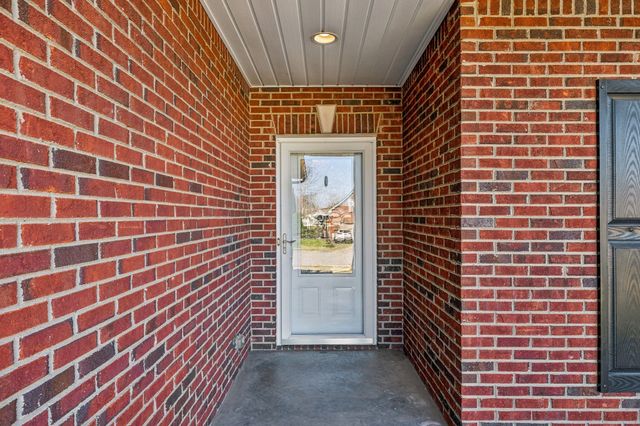 192 Winfrey Ct, Pleasant View, TN 37146