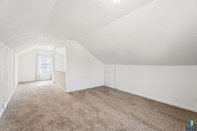 1120 N Summit Ave Avenue, Sioux Falls, SD 57104