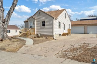 1120 N Summit Ave Avenue, Sioux Falls, SD 57104