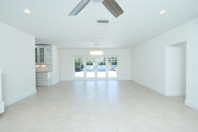 1635 Seabreeze Boulevard, Fort Lauderdale, FL 33316