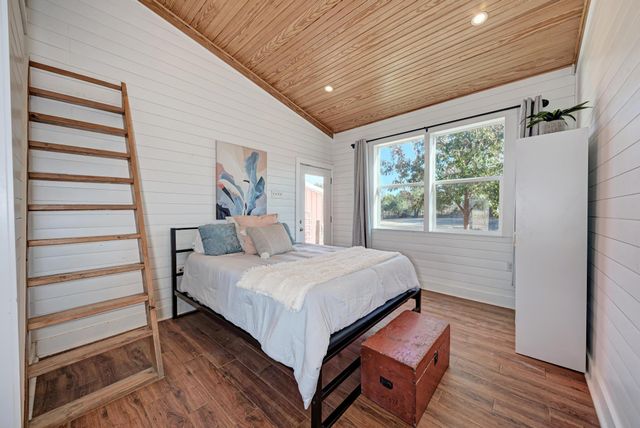 255 Glasscock RD, Liberty Hill, TX 78642