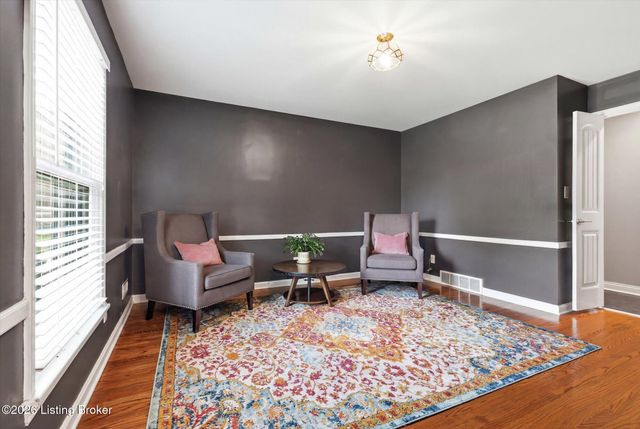 1007 Corn Island Ct, Louisville, KY 40207