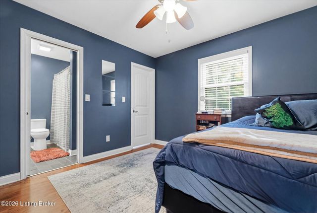 1007 Corn Island Ct, Louisville, KY 40207