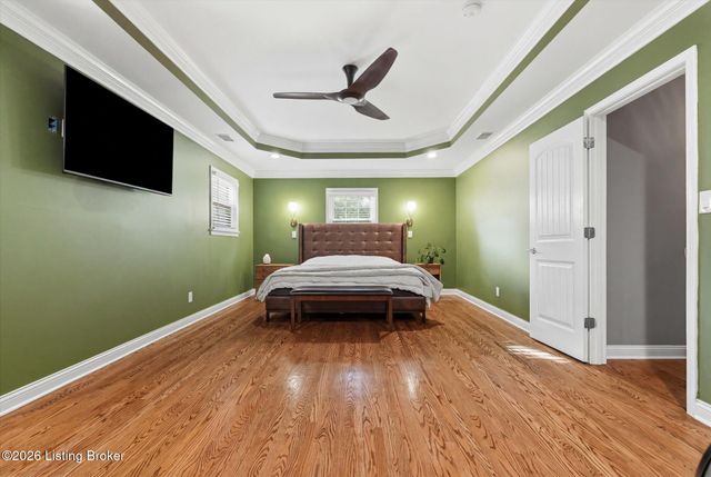 1007 Corn Island Ct, Louisville, KY 40207