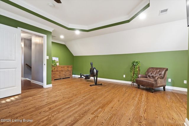 1007 Corn Island Ct, Louisville, KY 40207