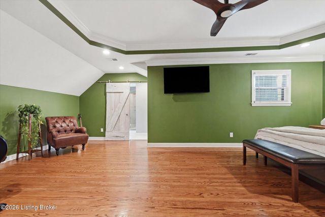 1007 Corn Island Ct, Louisville, KY 40207