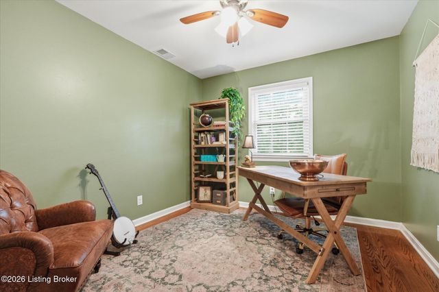 1007 Corn Island Ct, Louisville, KY 40207