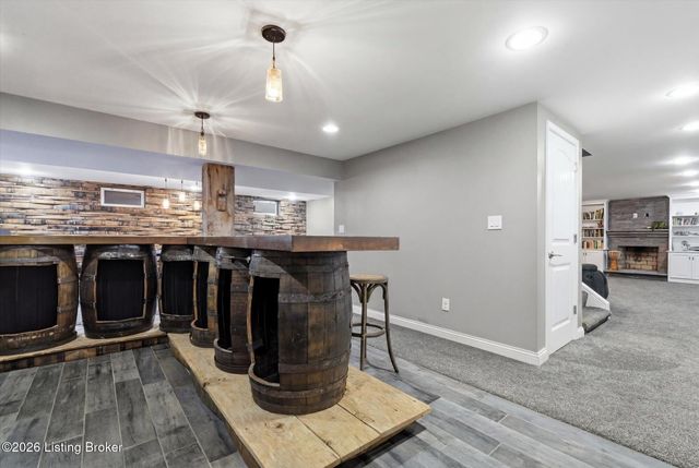 1007 Corn Island Ct, Louisville, KY 40207