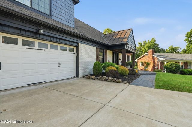 1007 Corn Island Ct, Louisville, KY 40207