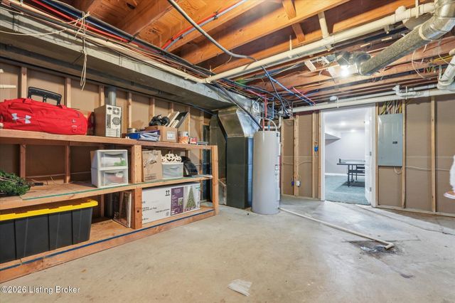 1007 Corn Island Ct, Louisville, KY 40207