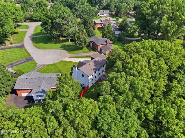 1007 Corn Island Ct, Louisville, KY 40207