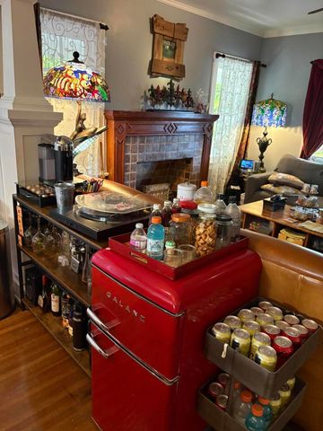 839 N Orange Drive, Los Angeles, CA 90038