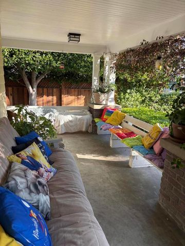 839 N Orange Drive, Los Angeles, CA 90038