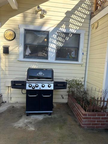 839 N Orange Drive, Los Angeles, CA 90038