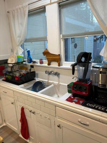 839 N Orange Drive, Los Angeles, CA 90038