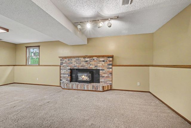 2288 Phylis Court E, Maplewood, MN 55119
