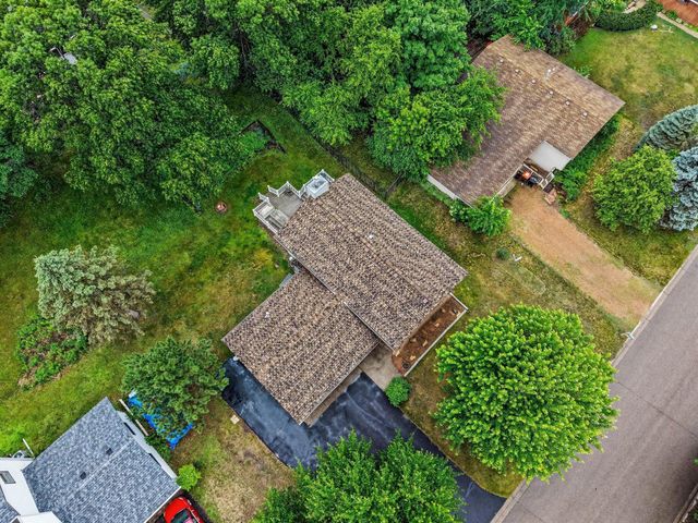 2288 Phylis Court E, Maplewood, MN 55119