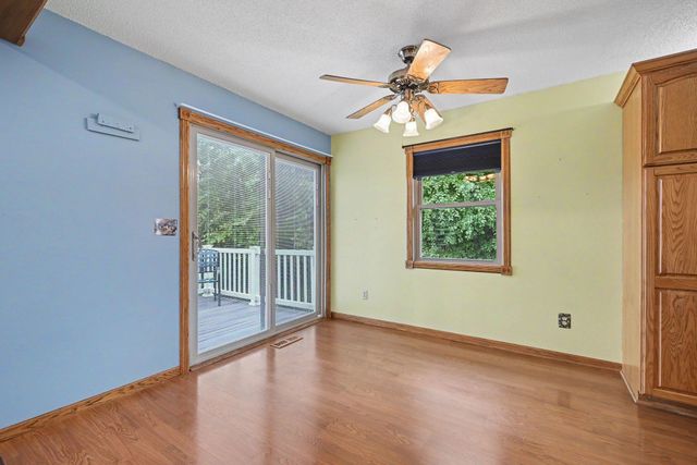 2288 Phylis Court E, Maplewood, MN 55119