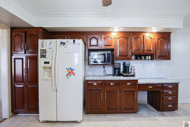 735 Christa Dr, Paducah, KY 42003