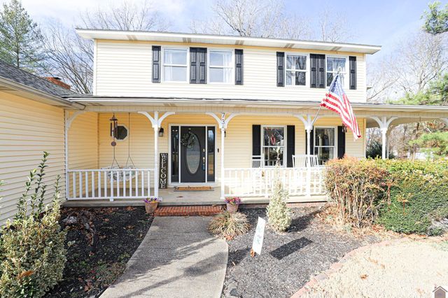 735 Christa Dr, Paducah, KY 42003