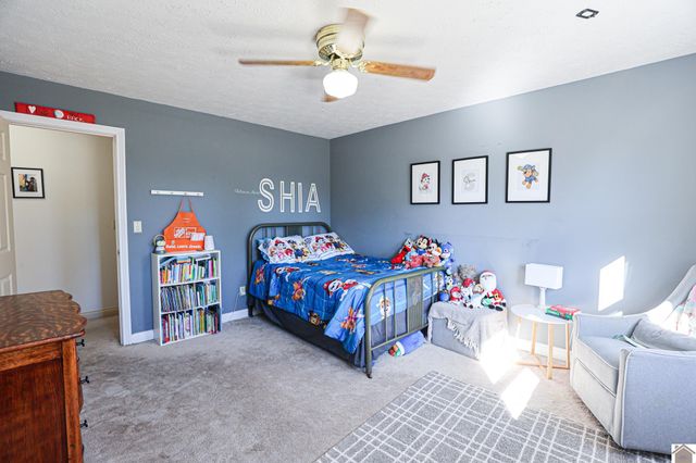 735 Christa Dr, Paducah, KY 42003