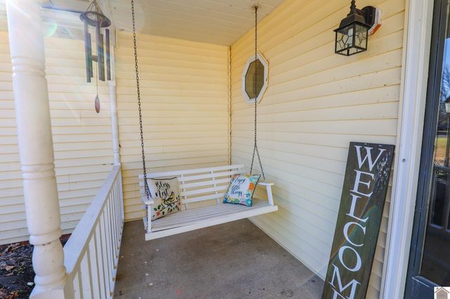 735 Christa Dr, Paducah, KY 42003