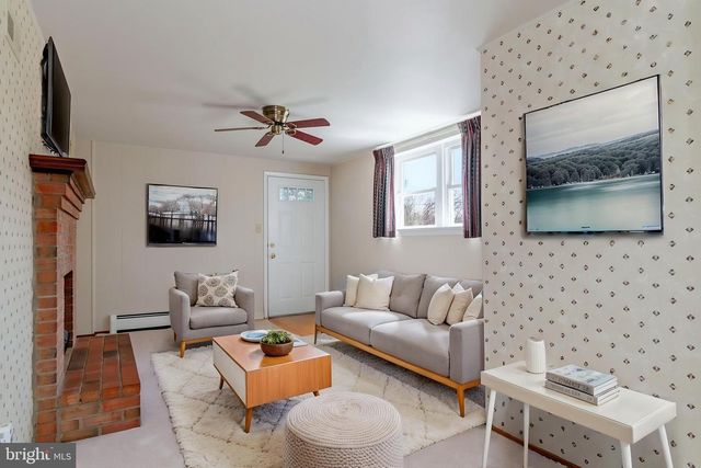 9608 LAFAYETTE AVE, Manassas, VA 20109