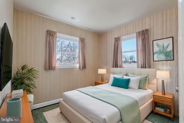 9608 LAFAYETTE AVE, Manassas, VA 20109