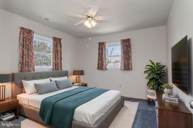 9608 LAFAYETTE AVE, Manassas, VA 20109