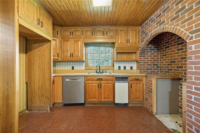 195 River Street, Ellijay, GA 30540