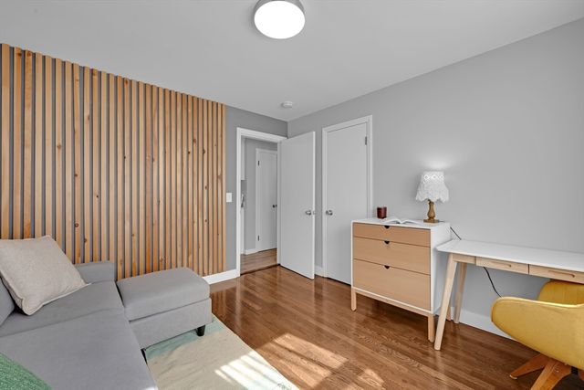43 Grandview Ave, Worcester, MA 01603