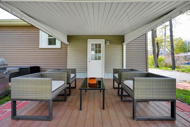 43 Grandview Ave, Worcester, MA 01603