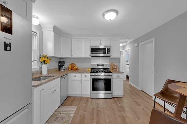 43 Grandview Ave, Worcester, MA 01603