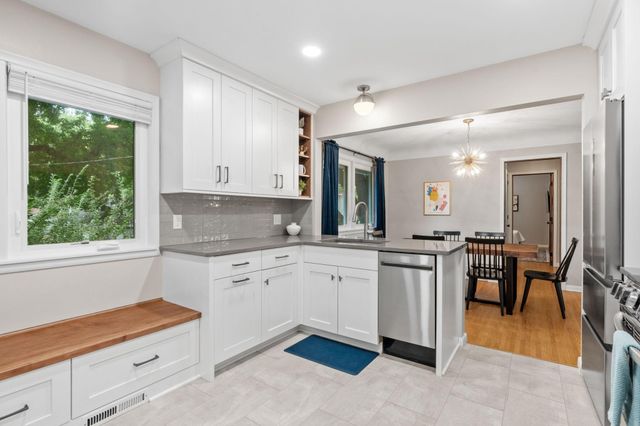 4128 Ewing Avenue S, Minneapolis, MN 55410