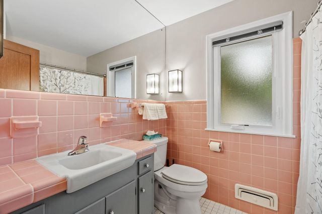 4128 Ewing Avenue S, Minneapolis, MN 55410