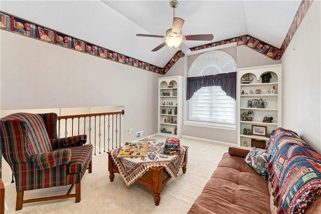 3912 Manhattan Avenue, Blue Springs, MO 64015