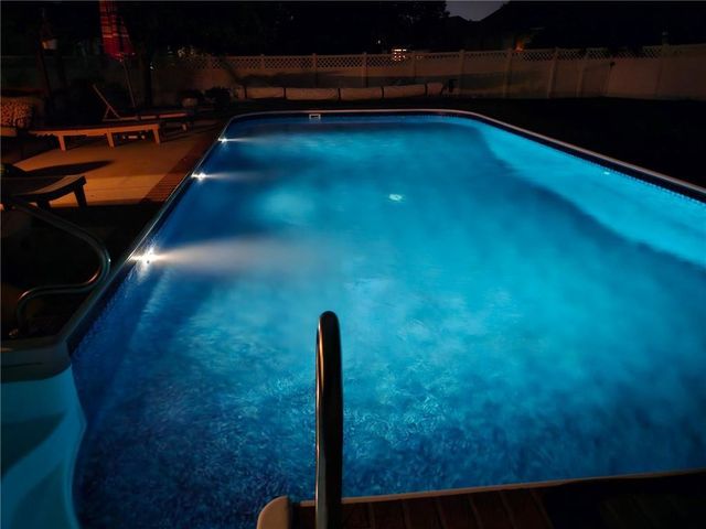 3912 Manhattan Avenue, Blue Springs, MO 64015