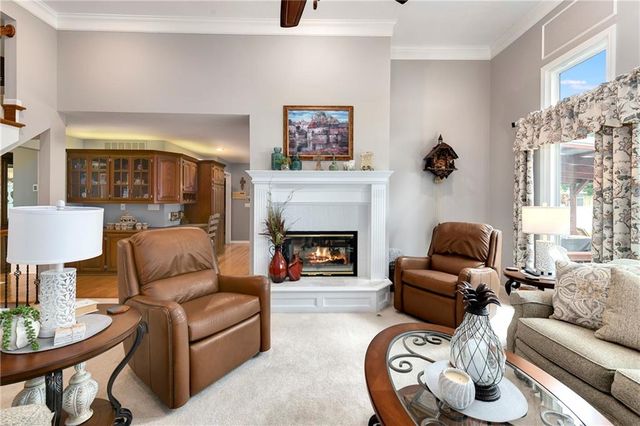 3912 Manhattan Avenue, Blue Springs, MO 64015