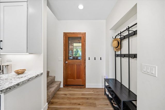 175 Meadow Gate Rd, Meadow Vista, CA 95722