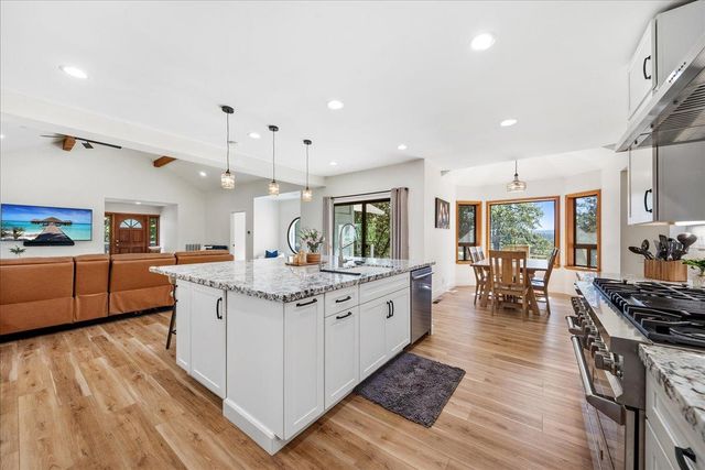 175 Meadow Gate Rd, Meadow Vista, CA 95722