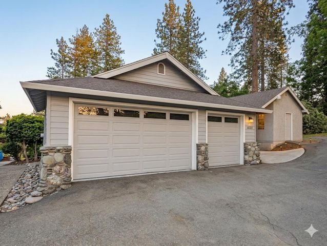 175 Meadow Gate Rd, Meadow Vista, CA 95722