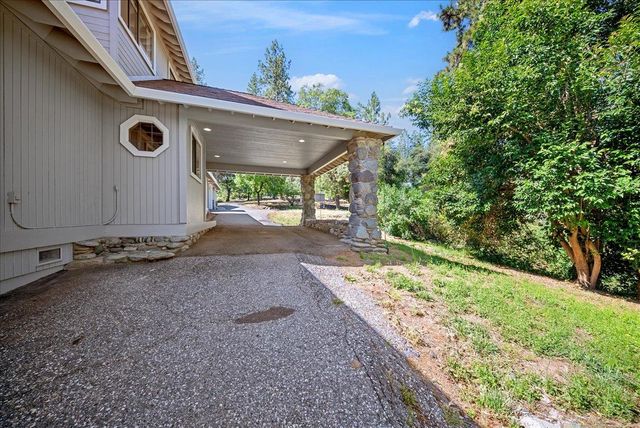 175 Meadow Gate Rd, Meadow Vista, CA 95722