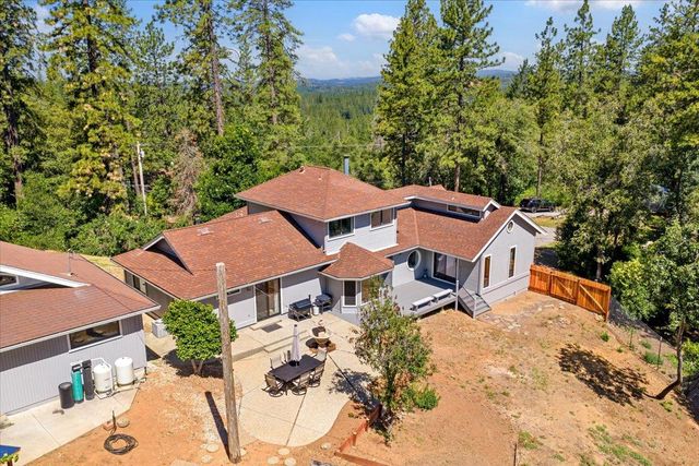 175 Meadow Gate Rd, Meadow Vista, CA 95722